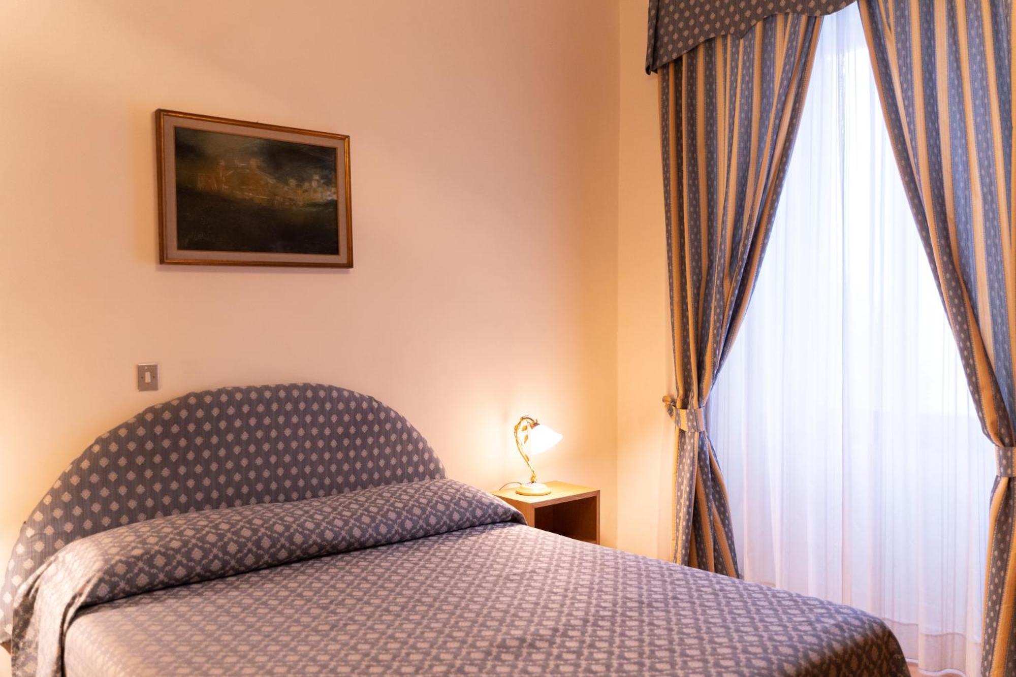 Hotel Belvedere アッシジ エクステリア 写真